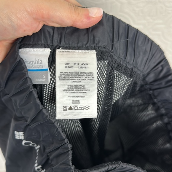 Columbia 100% Nylon Pants Outdoors Swishy Track Snow Rain Hiking Black Weather - Picture 8 of 8
